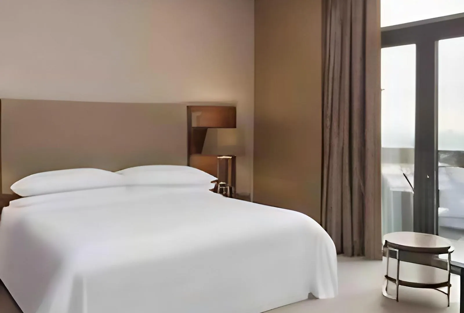 Sheraton Grand Istanbul Atasehir 5*,